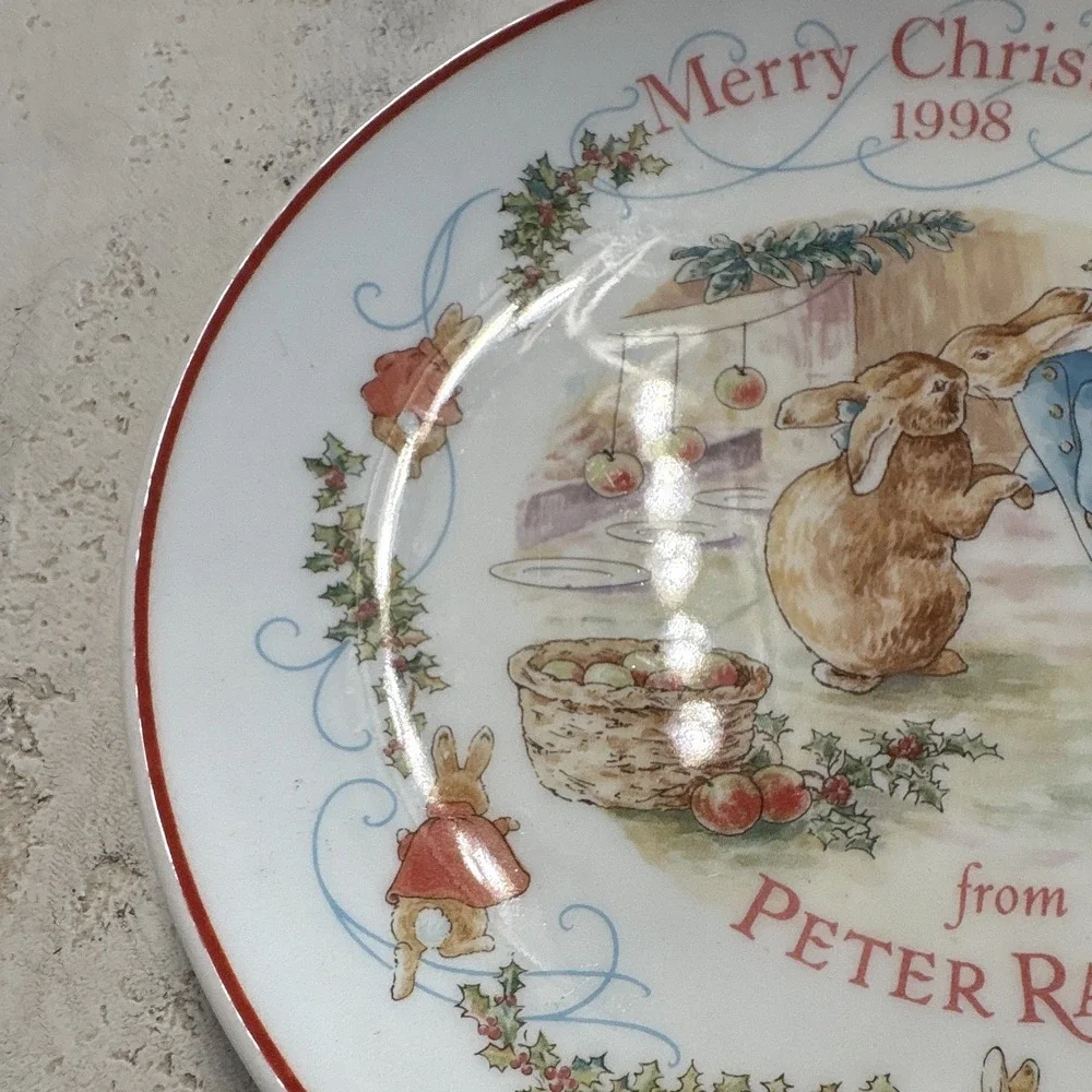 Wedgwood Peter Rabbit 1998 Merry Christmas Decorative Ceramic Plate 8.25
